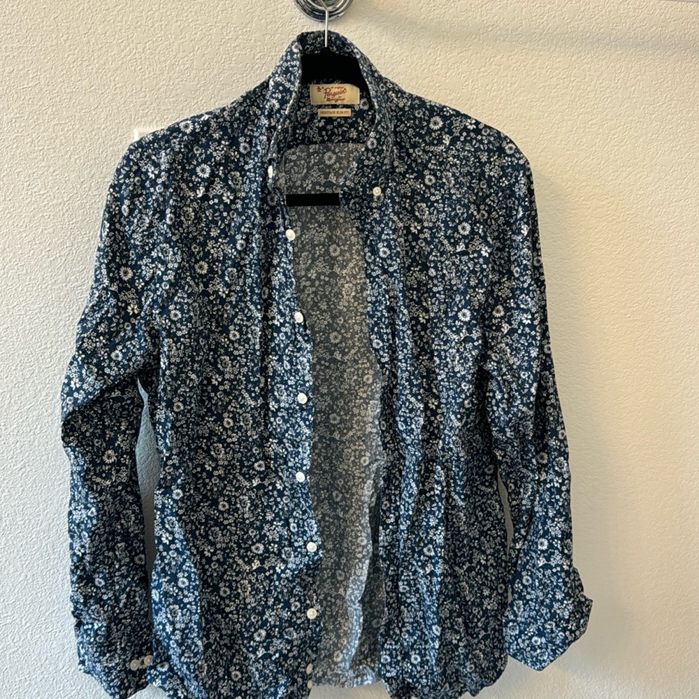 Penguin Slimfit button up shirt, floral pattern